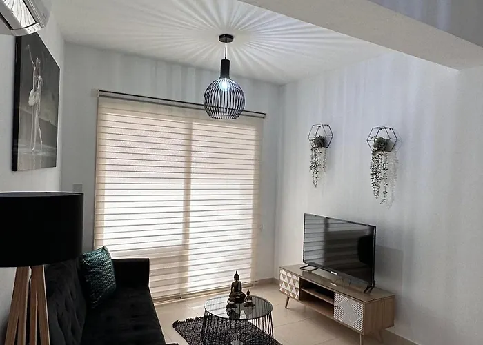 Lucy's Holidays * بييا