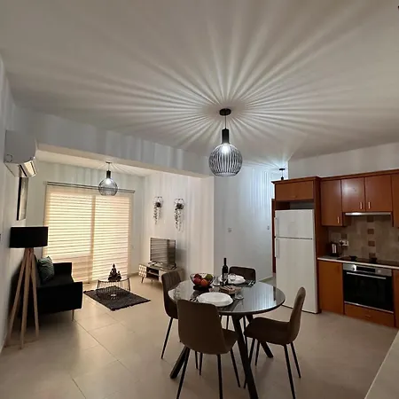 Lucy's Holidays Apartment Peyia