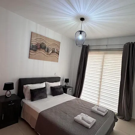 Lucy's Holidays Appartement