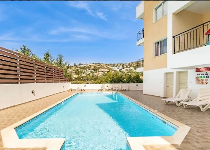 Lucy's Holidays Pegeia