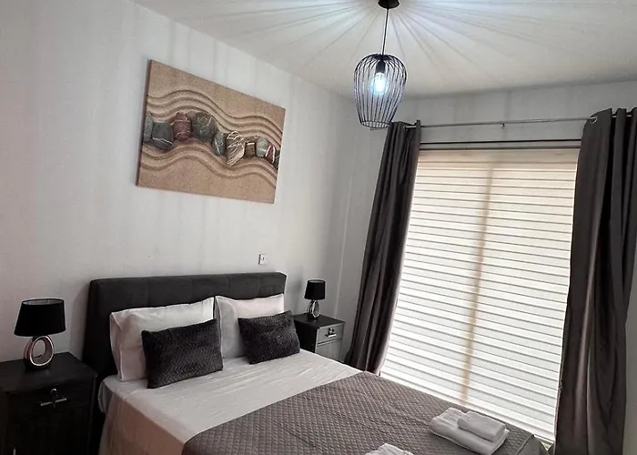 Lucy's Holidays Apartman