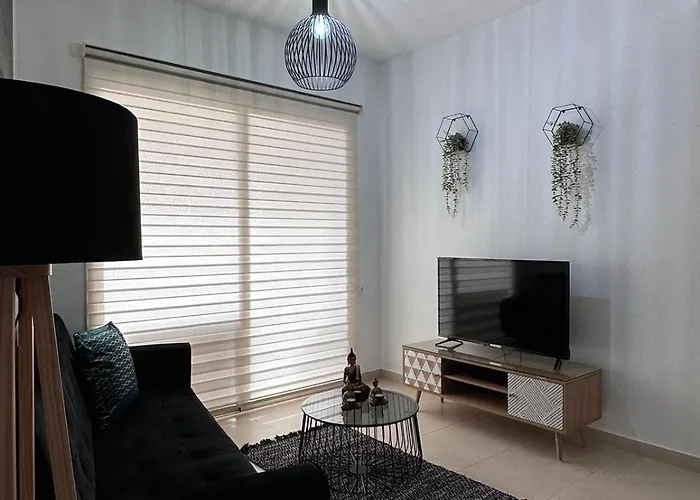 Lucy's Holidays * Péjia